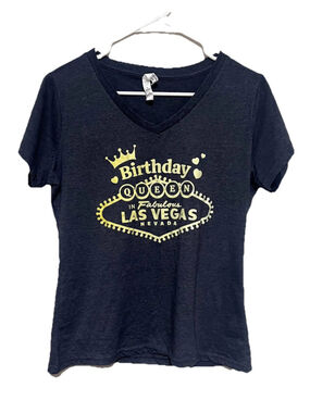 Las Vegas Birthday Queen Tee Women’s Large Gray Graphic T-Shirt Girls Trip